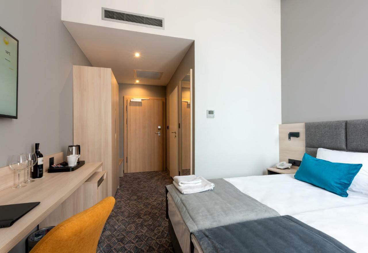 Korona Gold - Korona Hotel Вроцлав Екстериор снимка