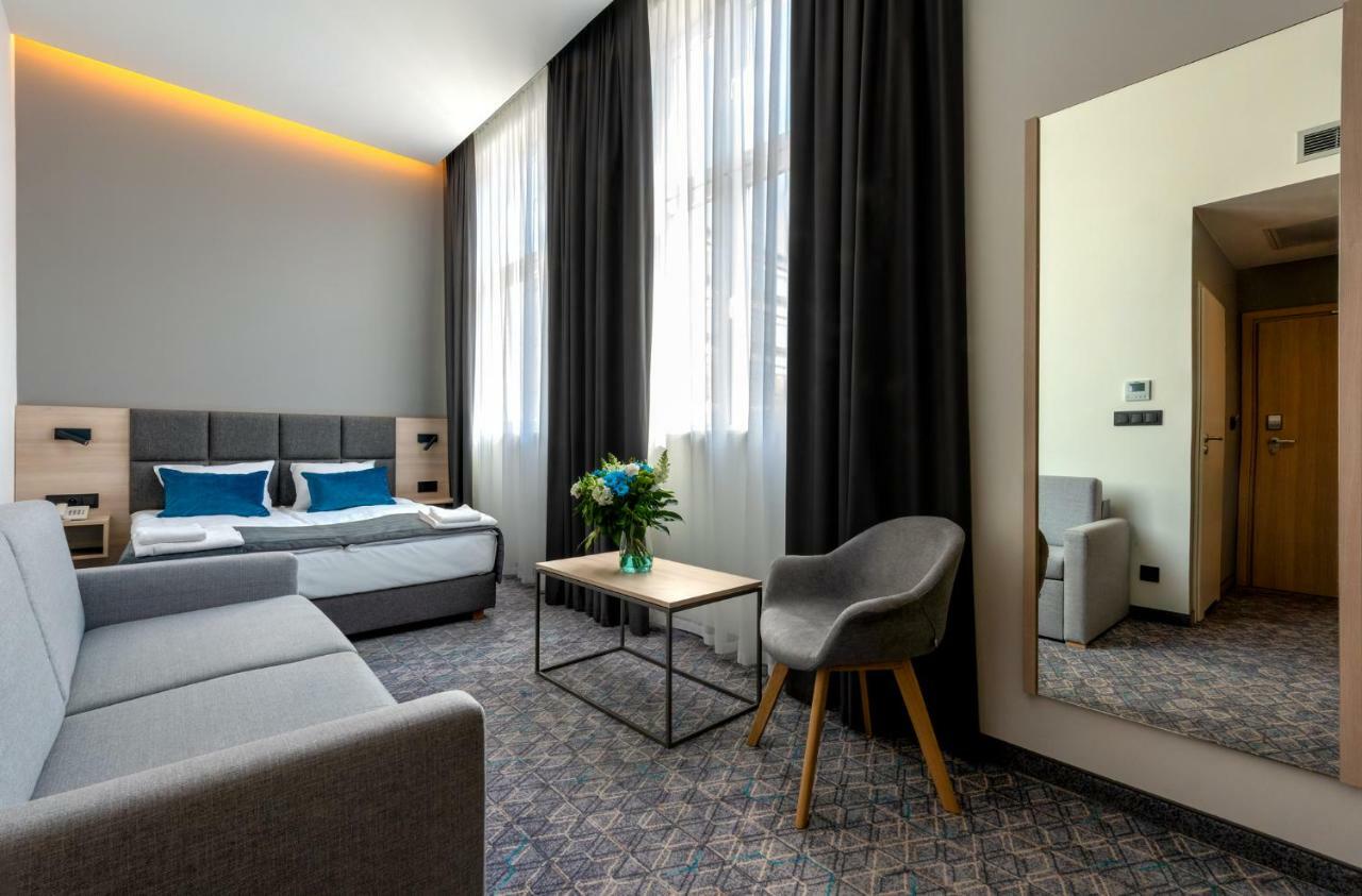 Korona Gold - Korona Hotel Вроцлав Екстериор снимка